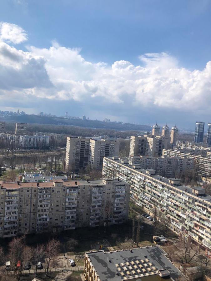 Студія З Неймовірним Краєвидом Біля М Лівобережна Ліфт Інтернет Працює Kijów Zewnętrze zdjęcie
